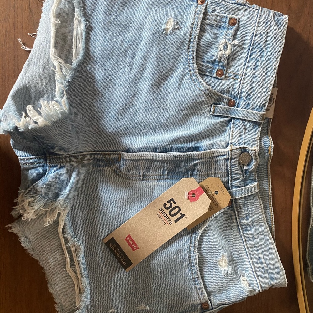Levi’s 501 shorts, Size 27